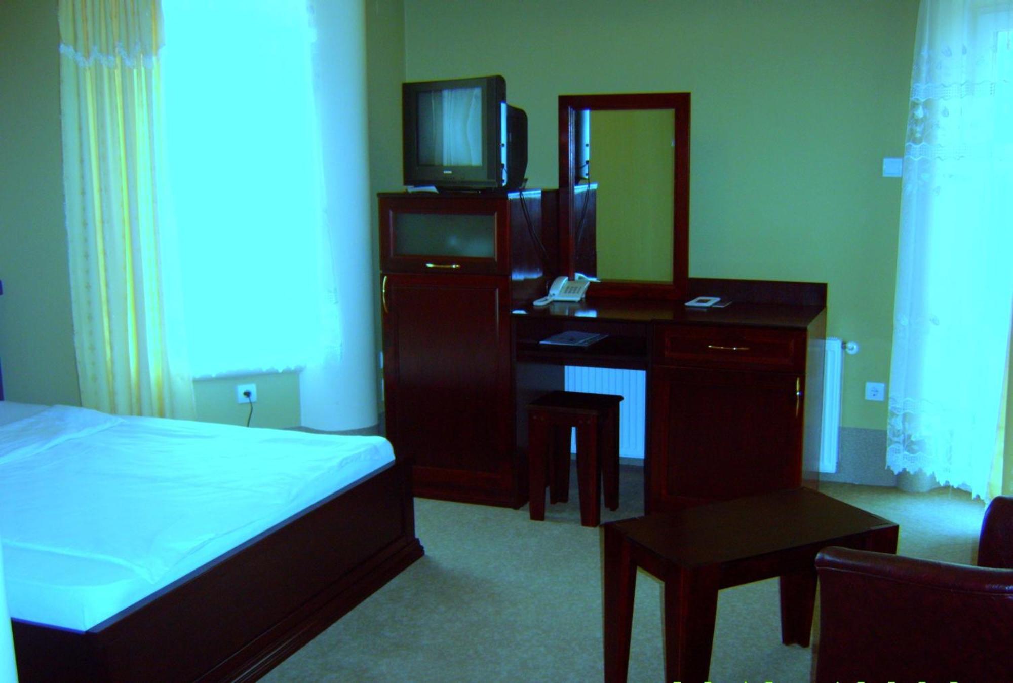 Hotel Vila Mitic Luxx Spa Centar Leskovac Kültér fotó