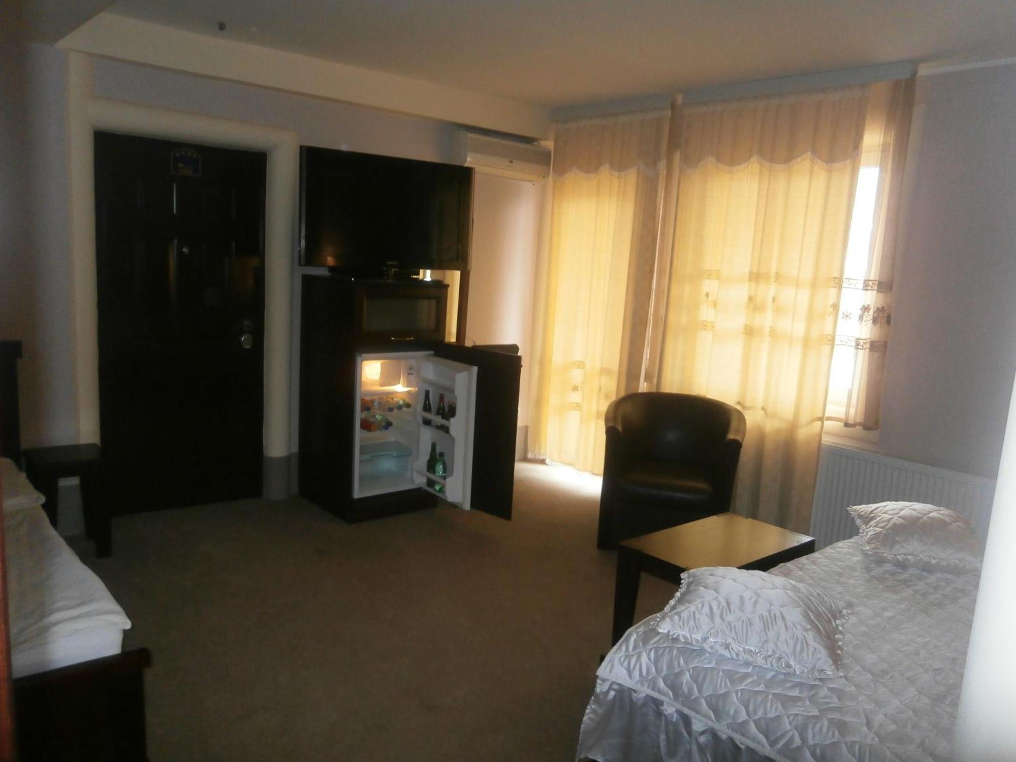 Hotel Vila Mitic Luxx Spa Centar Leskovac Kültér fotó