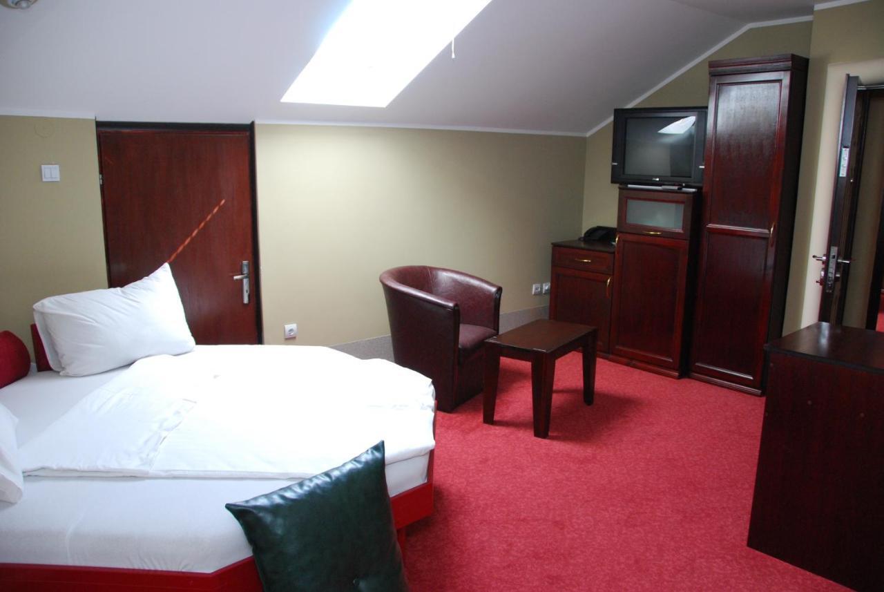 Hotel Vila Mitic Luxx Spa Centar Leskovac Szoba fotó